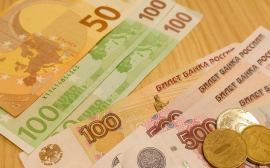 Эксперт Чечулин назвал тренд, который подтолкнёт рубль к максимумам в мае
