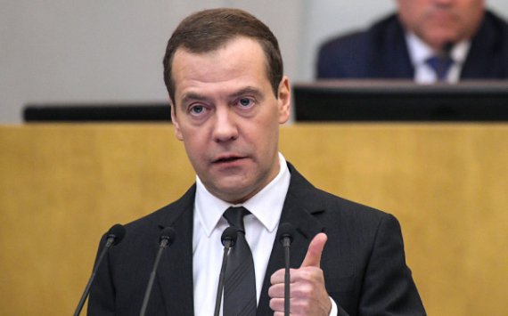 Медведев выведет МРОТ на уровень прожиточного минимума